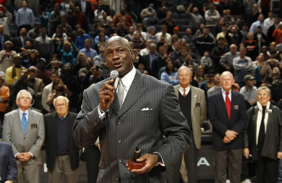 英雄联盟S15-关于夏洛特黄蜂内部会议纪要流出——国际比赛日迎来里程碑；NBA总决赛使命明确；临场指挥获称赞的信息